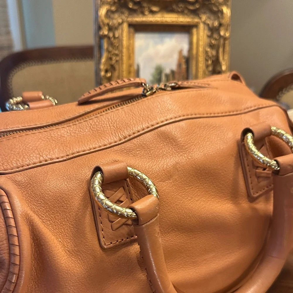 Sexy camel Tan Leather Handbag - Picture 11 of 17